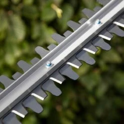 GARDENA - EasyCut 420/45 - Heggenschaar (gemotoriseerd) - Meslengte 45cm - Tandmes Opening 18mm 10 GARDENA - EasyCut 420/45 - Heggenschaar (gemotoriseerd) - Meslengte 45cm - Tandmes Opening 18mm -Tuin- En Buitenwinkels 1200x1200 1259