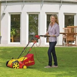 WOLF-Garten Elektrische Verticuteermachine VA 303 E - Werkbreedte 30 Cm - Opvangzak 35 L - 1300 W Motor - Moshark - Verticuteren - Opvangen -Tuin- En Buitenwinkels 1200x1200 1268