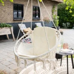 Vita5 Macramé Hangstoel - Voor Binnen En Buiten - Zonder Standaard - Incl. Kussen, Boekenvak En Beschermhoes - Tot 150kg - Beige -Tuin- En Buitenwinkels 1200x1200 445