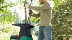 Bosch AXT 25 D Hakselaar - 2500 W - 175 Kg/h -Tuin- En Buitenwinkels 1200x671