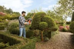 Black & Decker BLACK+DECKER BEHT201-QS Heggenschaar - 420W - 45cm - Gesnoerd -Tuin- En Buitenwinkels 1200x786