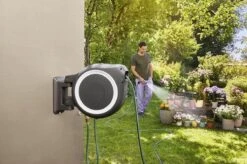 GARDENA - Wandslangenbox RollUp M/L Wit - 25 Meter Slang 8 GARDENA - Wandslangenbox RollUp M/L Wit - 25 Meter Slang -Tuin- En Buitenwinkels 1200x795 4