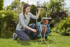 GARDENA - AquaRoll M CleverRoll Easy Slangenwagen - Maximaal 60 Meter - Inklapbare Zwengel -Tuin- En Buitenwinkels 1200x799 155