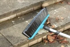 GARDENA Combi System Straatbezem - Aanbevolen Steellengte 130-150 Cm -Tuin- En Buitenwinkels 1200x800 230