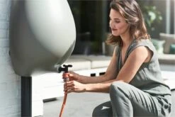 Elho Pure Raindrop 70L - Geel/Oker -Tuin- En Buitenwinkels 1200x800 415