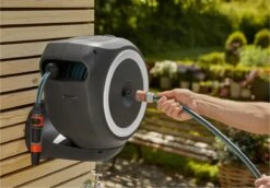 GARDENA - Wandslangenbox RollUp S - Slanghouder - 15 Meter - Ø 11 Mm 23 GARDENA - Wandslangenbox RollUp S - Slanghouder - 15 Meter - Ø 11 Mm -Tuin- En Buitenwinkels 1200x838 3