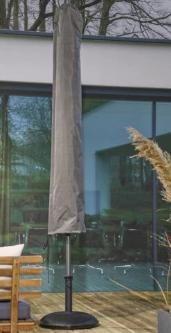 Weersbestendige Parasolhoes - Rond & Vierkant - Max. 3 X 3 M - Grijs / Antraciet - Stokparasol -Tuin- En Buitenwinkels 616x1200