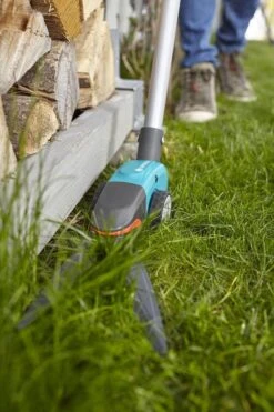 GARDENA Comfort Grasschaar - Op Steel -Tuin- En Buitenwinkels 799x1200 28