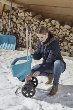 GARDENA Strooiwagen XL Strooikar - 800m2 - 18 Liter -Tuin- En Buitenwinkels 799x1200 38