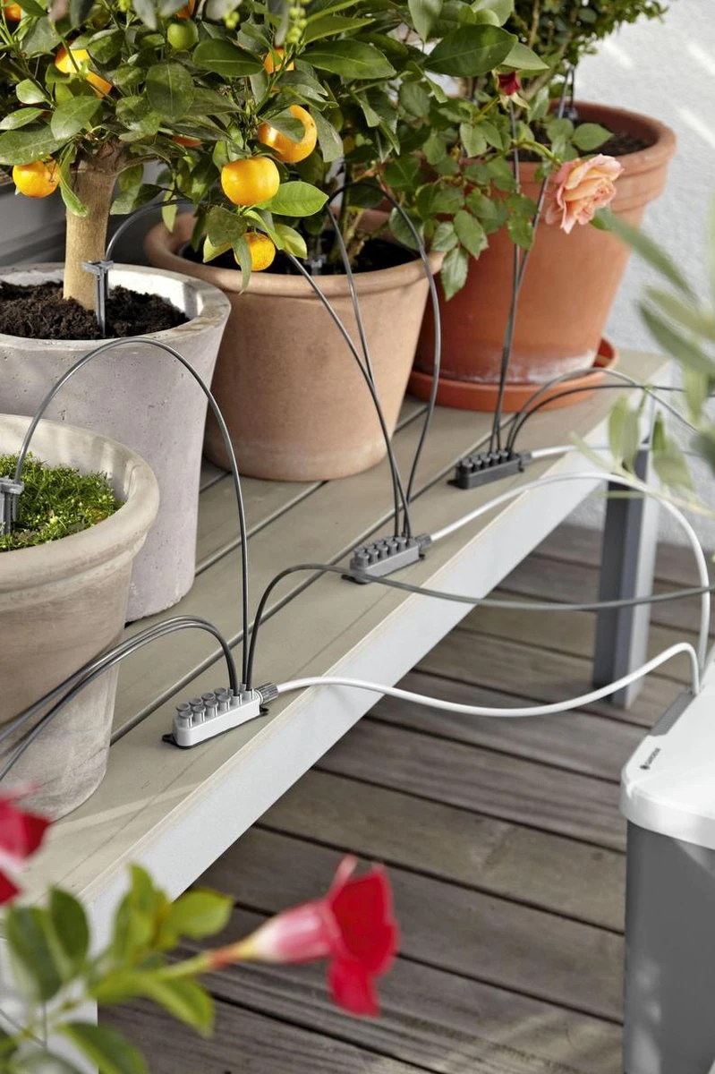 GARDENA Vakantiebewateringsset Duppelsysteem - Geschikt Voor 36 Potplanten - Incl. 9l Vat 4 GARDENA Vakantiebewateringsset Duppelsysteem - Geschikt Voor 36 Potplanten - Incl. 9l Vat - Afbeelding 4