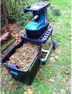 Makita UD2500 Hakselaar - 2500W -Tuin- En Buitenwinkels 912x1200